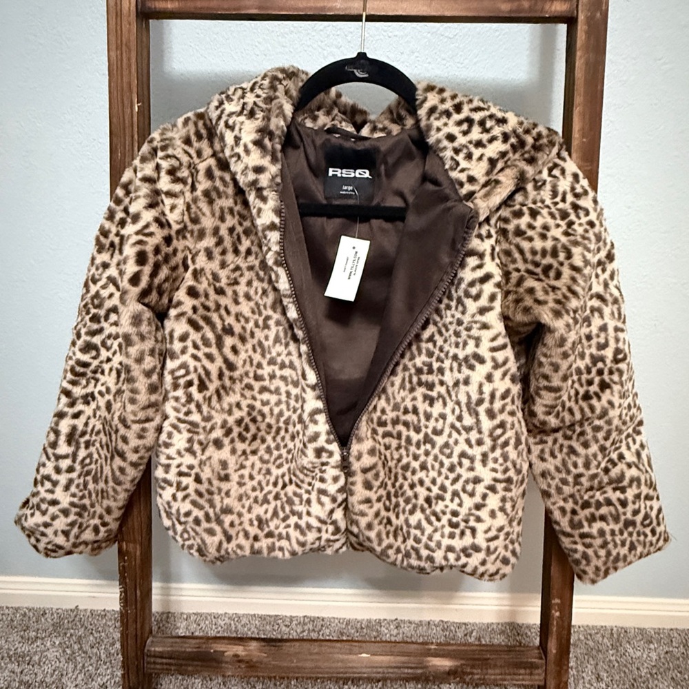 Tilly’s RSQ Girls Leopard Print Fur Jacket with Zipper and Hood